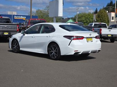 Used 2024 Toyota Camry SE
