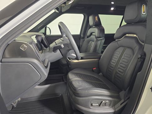 Used 2023 Rivian R1S Adventure image 20