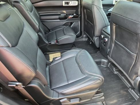 Used 2023 Ford Explorer ST w/ Equipment Group 401A AWD/4WD image 21