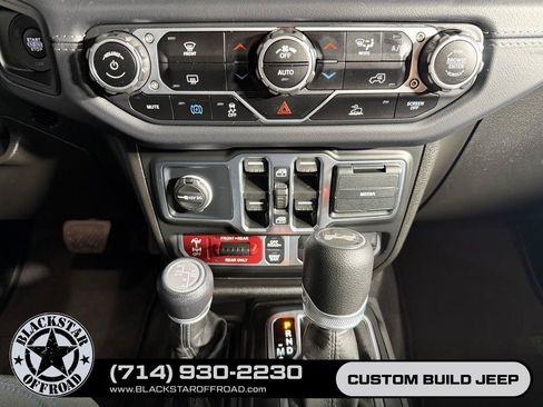 Used 2025 Jeep Wrangler Unlimited Rubicon 4xe AWD/4WD image 24