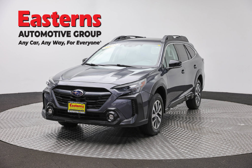 Used 2023 Subaru Outback Premium AWD/4WD image 1