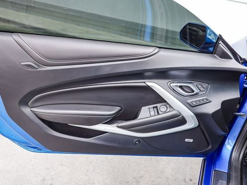 Used 2017 Chevrolet Camaro SS image 21