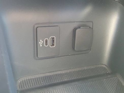 Used 2026 Ford Explorer Active RWD image 10