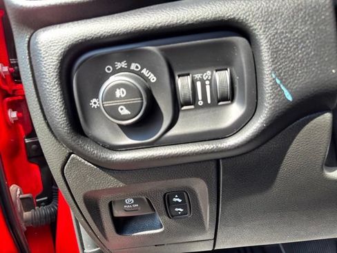 Used 2019 RAM 1500 Rebel w/ Level 2 Equipment Group AWD/4WD image 15