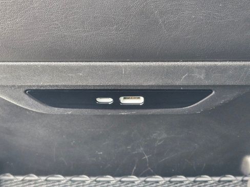Used 2024 Chrysler Pacifica Touring-L FWD image 18