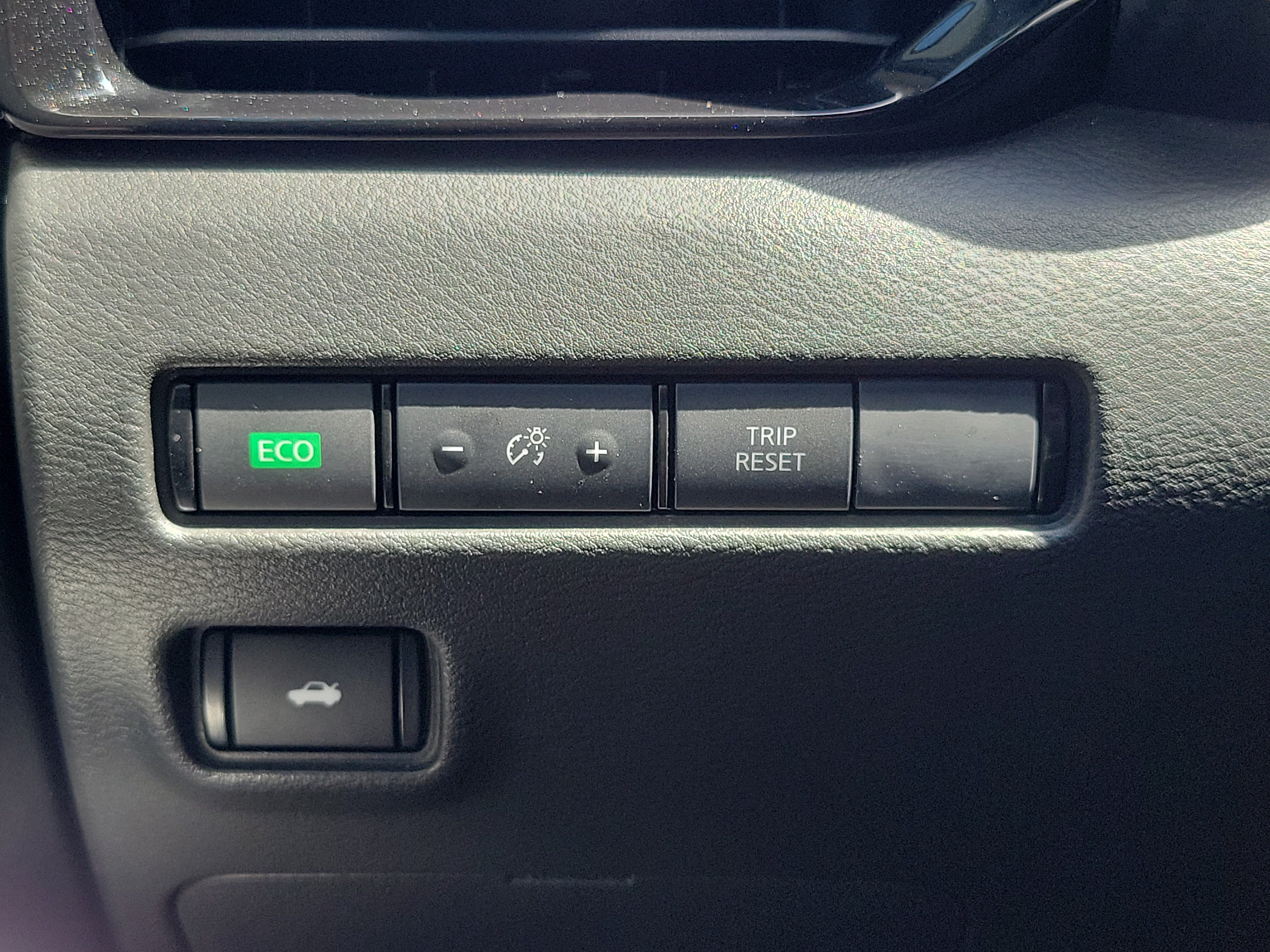 Used 2024 Nissan Sentra SR FWD image 25
