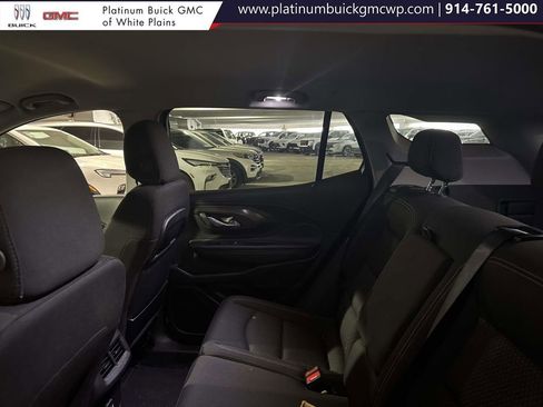 Used 2024 GMC Terrain SLE w/ Driver Convenience Package image 13