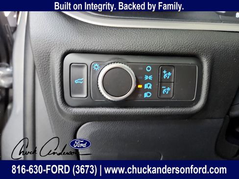 Used 2021 Ford Explorer XLT image 14