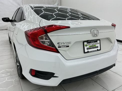 Used 2017 Honda Civic EX image 9