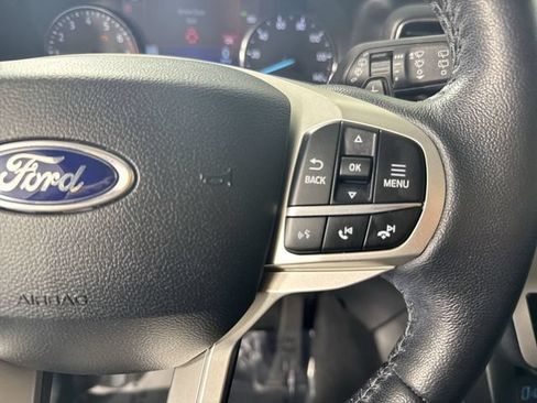 Used 2020 Ford Explorer XLT w/ Equipment Group 202A AWD/4WD image 14