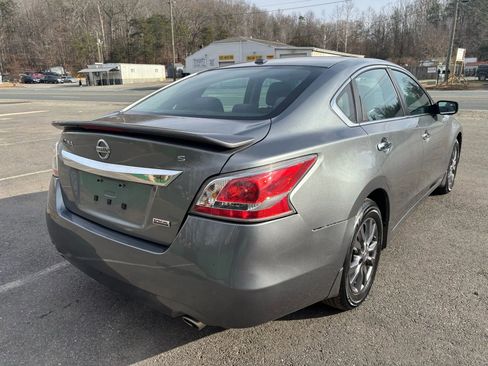 Used 2015 Nissan Altima 2.5 S w/ Special Edition Package image 4