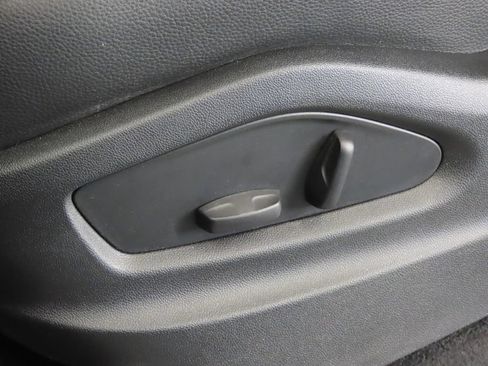 Certified 2024 Porsche Cayenne AWD/4WD image 39