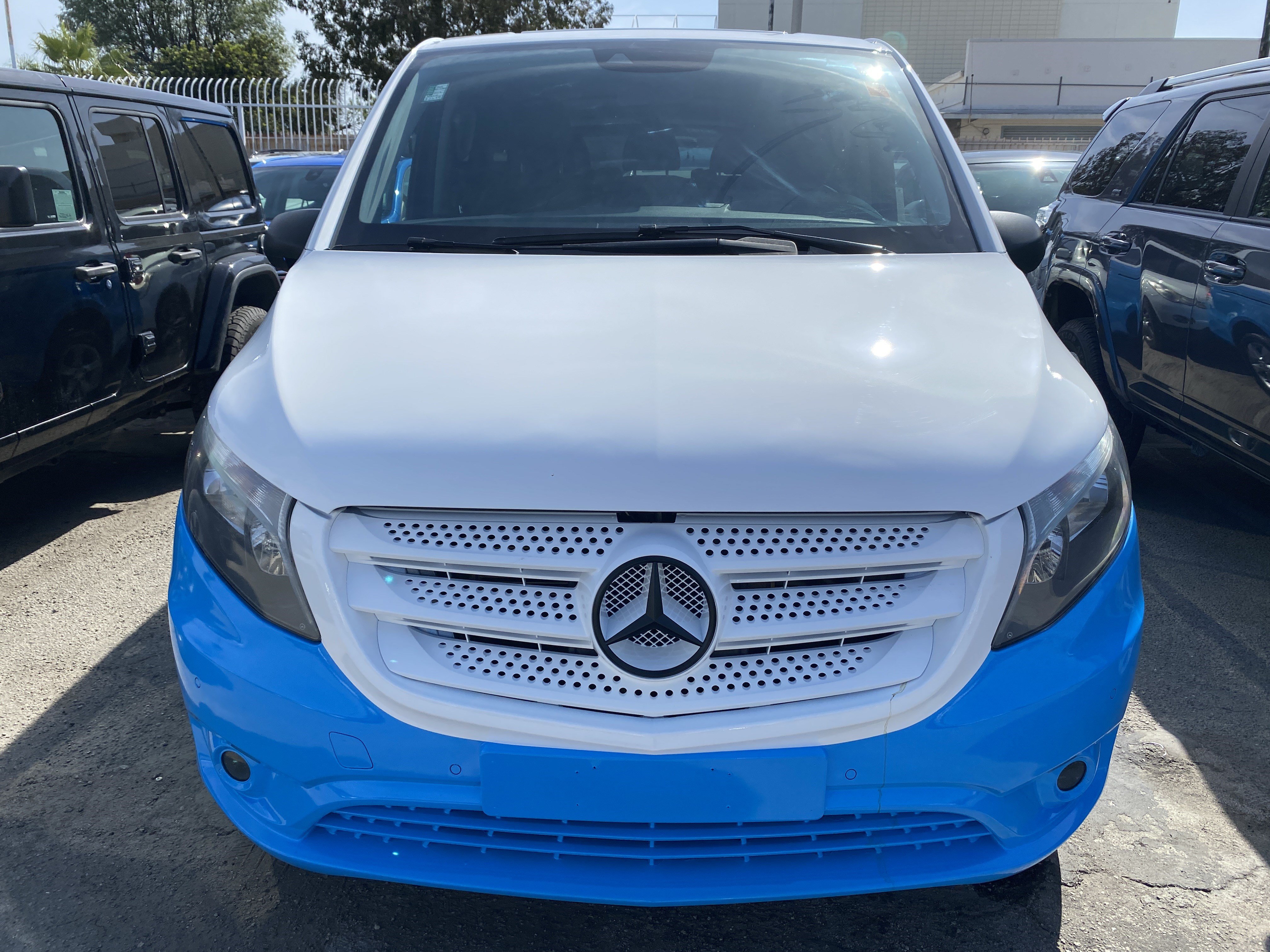 Used 2016 Mercedes-Benz Metris Passenger image 3