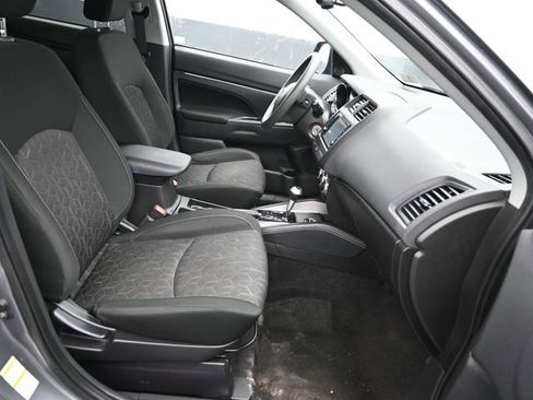 Used 2023 Mitsubishi Outlander Sport ES image 8