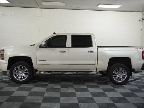Used 2014 Chevrolet Silverado 1500 High Country w/ High Country Premium Package AWD/4WD image 2