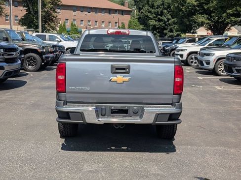 Used 2018 Chevrolet Colorado W/T RWD image 4