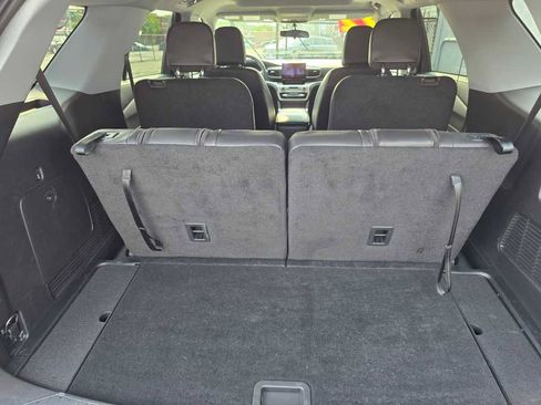 Used 2022 Ford Explorer XLT w/ Equipment Group 202A image 42
