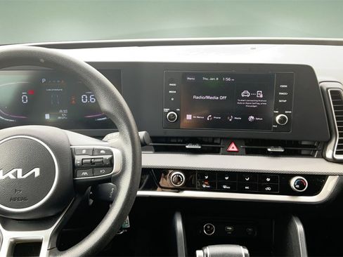 Used 2024 Kia Sportage LX image 20
