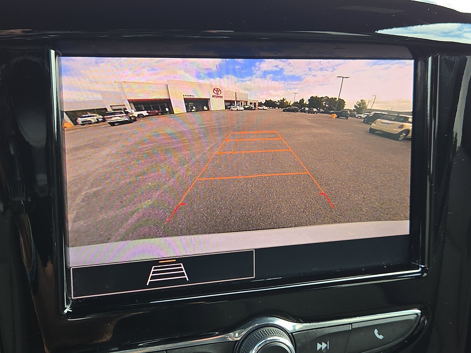 Used 2023 Chevrolet Traverse LT FWD image 20