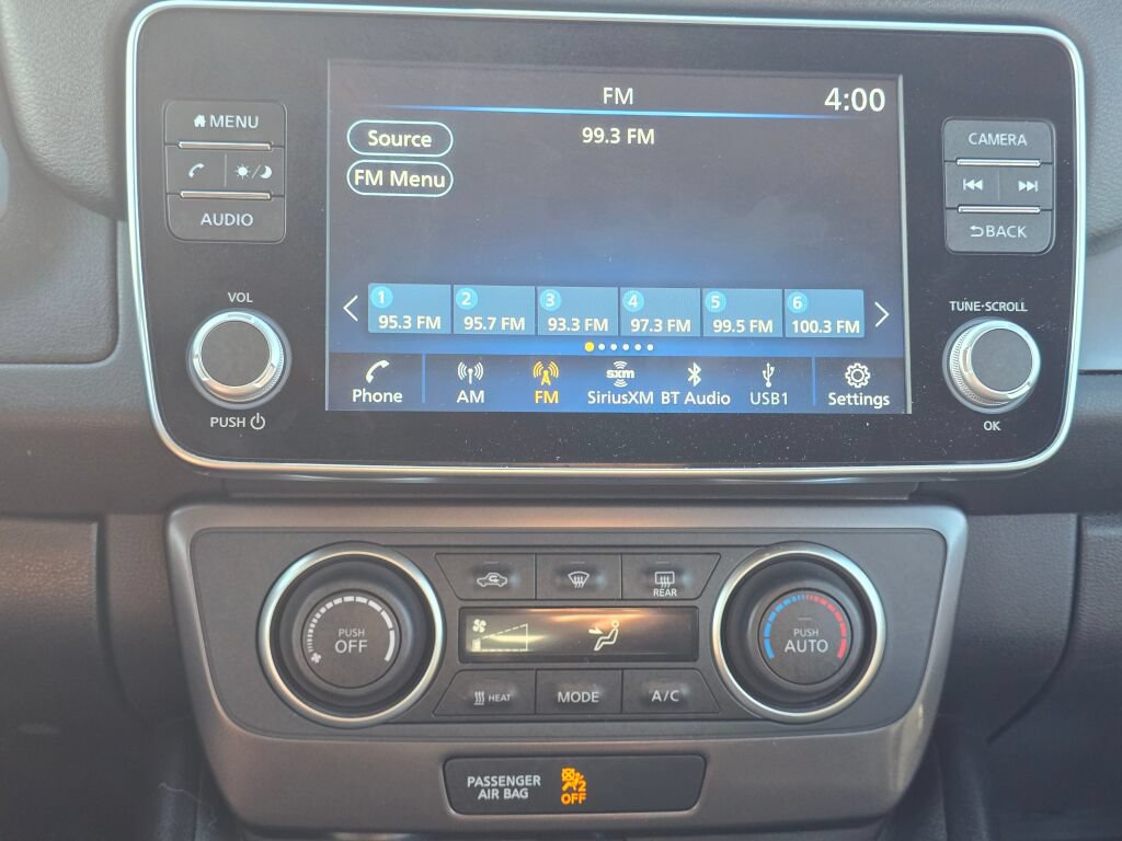 Used 2025 Nissan Leaf S FWD image 27
