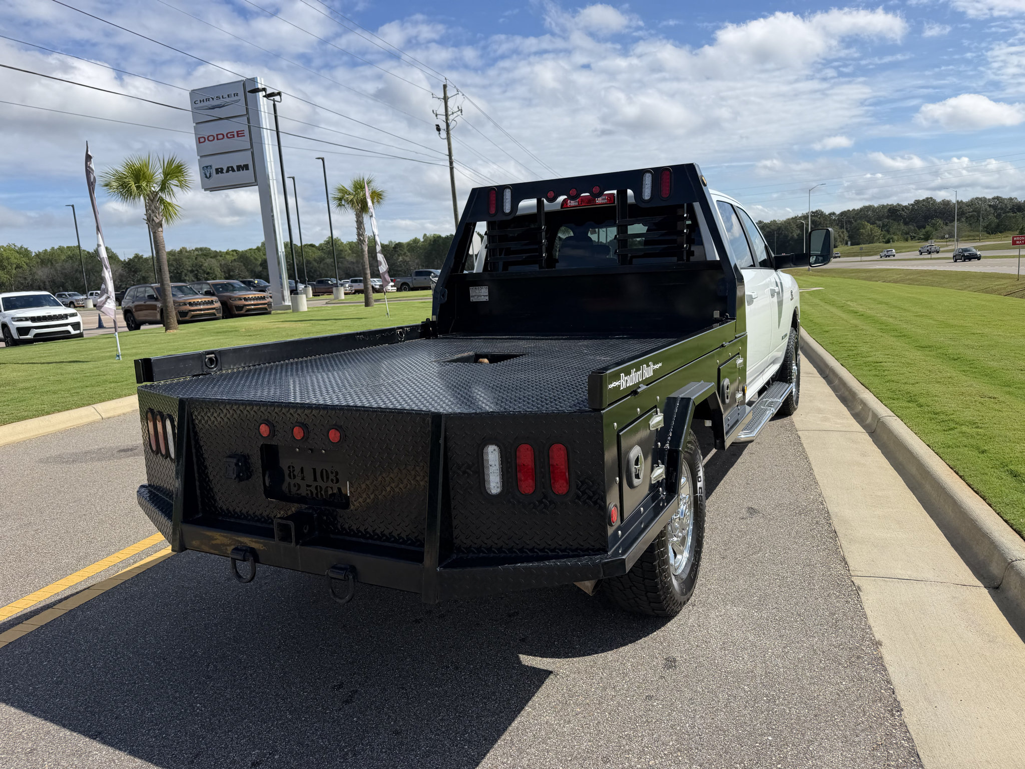 Used 2022 RAM 3500 Big Horn AWD/4WD image 5