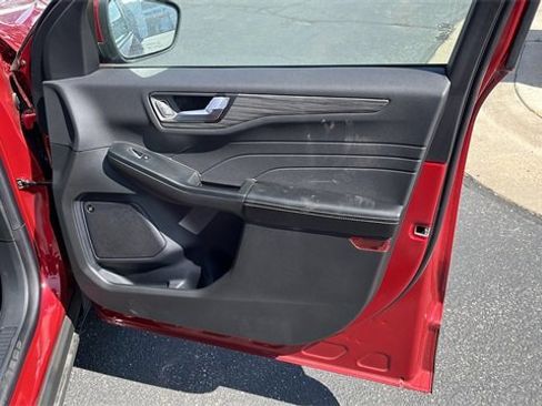 Used 2024 Ford Escape SE w/ PHEV Premium Package FWD image 18
