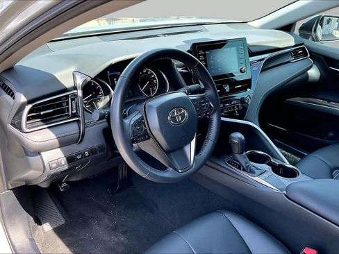 Used 2024 Toyota Camry SE FWD image 18