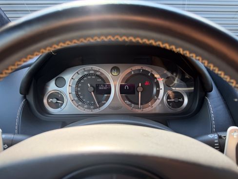 Used 2012 Aston Martin V8 Vantage S RWD image 17