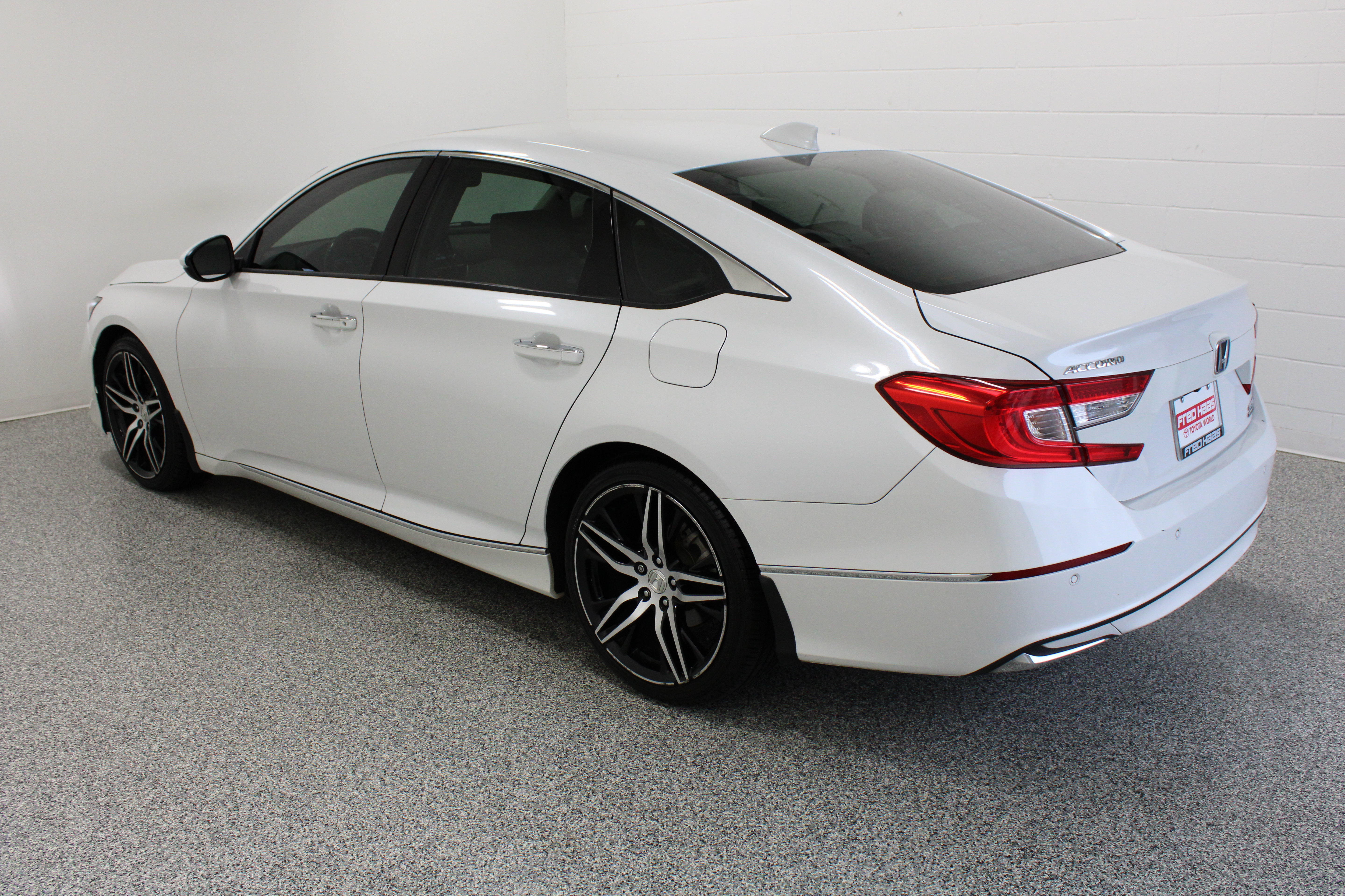 Used 2021 Honda Accord Touring image 9