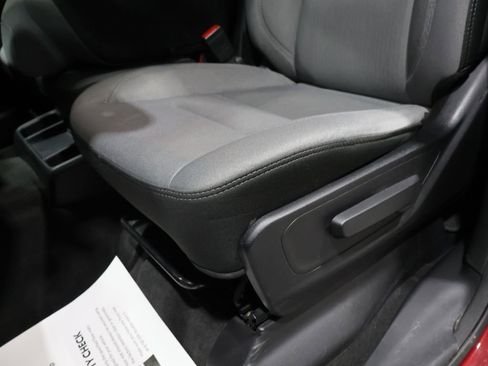 Used 2021 RAM 1500 Big Horn image 12