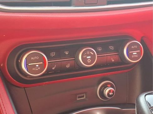 Used 2018 Alfa Romeo Stelvio Ti Sport AWD/4WD image 10
