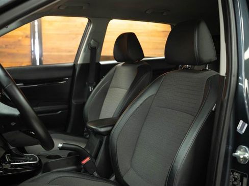 Used 2023 Kia Seltos S w/ Navigation Package image 10
