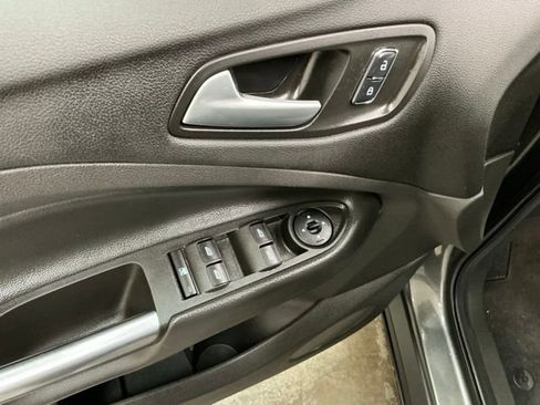 Used 2015 Ford Escape SE image 15