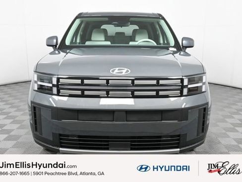 Used 2025 Hyundai Santa Fe SE image 2