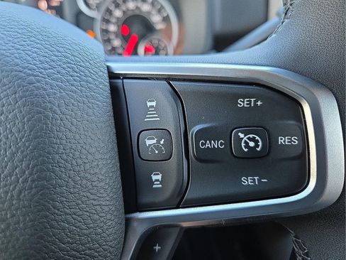 New 2026 RAM 2500 Big Horn AWD/4WD image 18