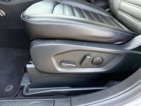 Used 2021 Ford Edge SEL w/ Convenience Package image 16