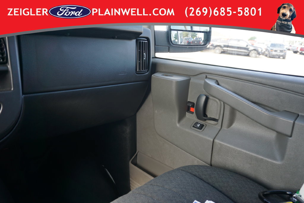 Used 2022 GMC Savana 2500 w/ Driver Convenience Package RWD image 23