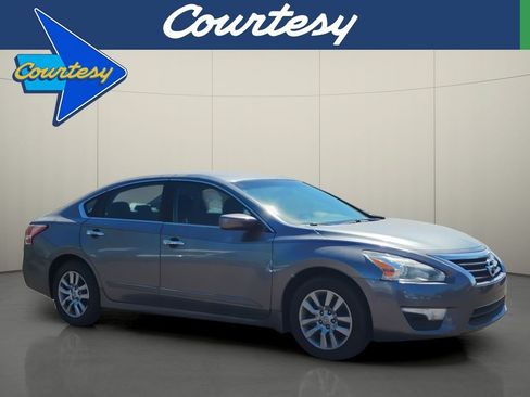 Used 2015 Nissan Altima 2.5 S w/ Power Driver Seat Package FWD image 1