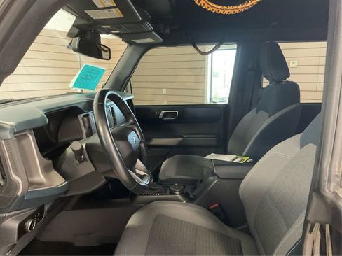 Used 2023 Ford Bronco Outer Banks image 9