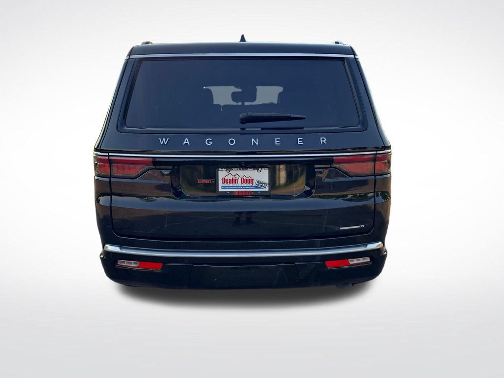 Used 2024 Jeep Wagoneer Series II AWD/4WD image 4