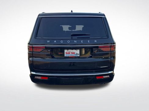 Used 2024 Jeep Wagoneer Series II AWD/4WD image 4