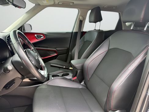 Used 2023 Kia Soul GT-Line FWD image 17