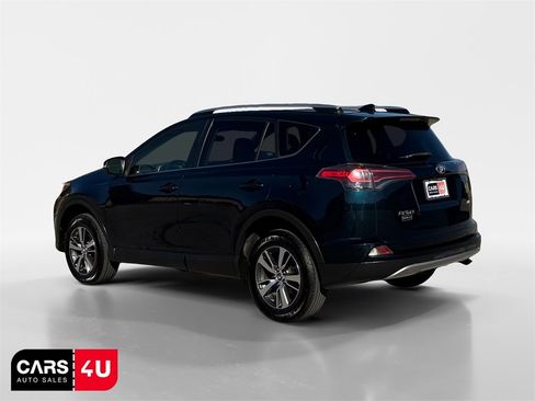 Used 2018 Toyota RAV4 XLE image 5