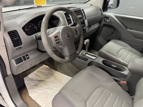 Used 2016 Nissan Frontier S image 9