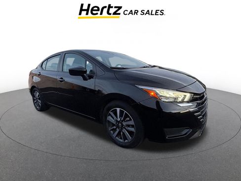 Used 2025 Nissan Versa SV image 1