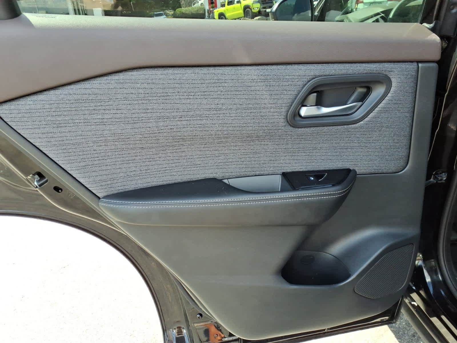 Certified 2021 Nissan Rogue SV AWD/4WD image 12