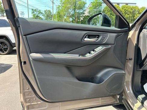 Certified 2025 Nissan Rogue SV w/ Rock Creek Premium Package AWD/4WD image 9