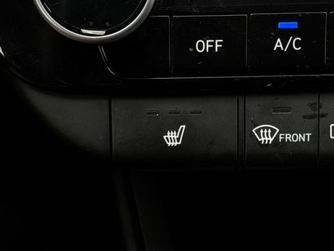 Used 2025 Hyundai Elantra SEL FWD image 28