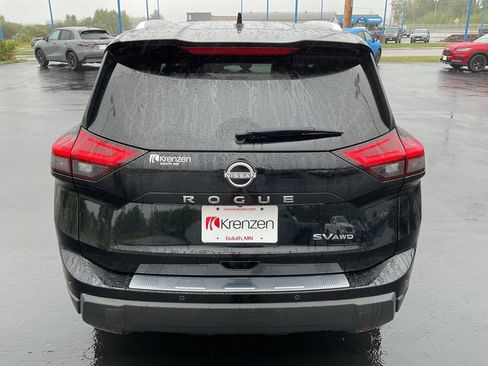 Used 2024 Nissan Rogue SV w/ SV Premium Package AWD/4WD image 6