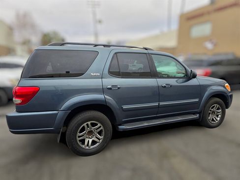 Used 2006 Toyota Sequoia SR5 image 8